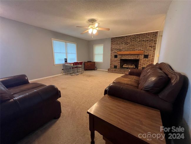 2546 White Oak Mountain Rd, House other with 3 bedrooms, 2 bathrooms and null parking in Columbus NC | Image 11