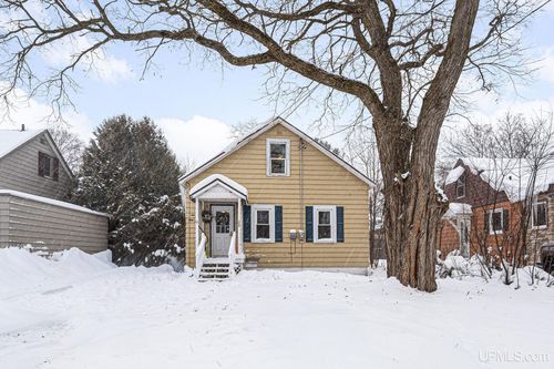 1733 Wilkinson Avenue, Marquette, MI, 49855 | Card Image