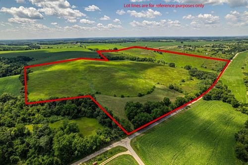 124 +/- Acres Postville Road, York, WI, 53516 | Card Image