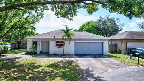 1077 Sw 120th Ave, Davie, FL, 33325-6802 | Card Image