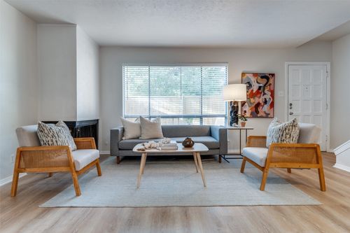 128-2702 Douglas Ave, Dallas, TX, 75219-3456 | Card Image