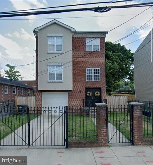 5225 Bass Pl Se, WASHINGTON, DC, 20019-6383 | Card Image