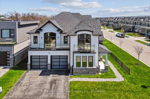 39 Sunrow Gate, Stoney Creek, ON, L8E5C2 | Card Image