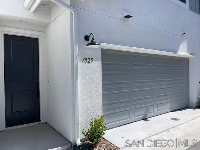 7825 Cypress Dr, Townhouse with 3 bedrooms, 3 bathrooms and 2 parking in Santee CA | Image 10