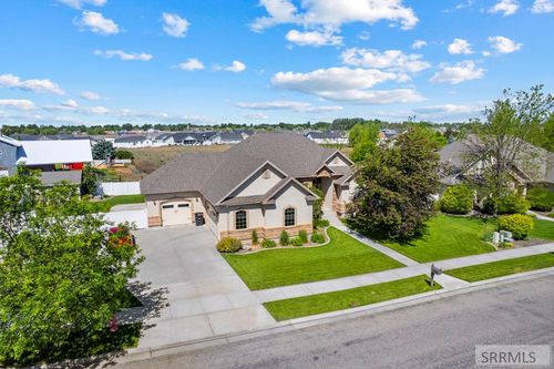 1854 Castelli Dr, Ammon, ID, 83401-6077 | Card Image