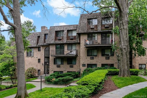 323-500 Central Park Ave, Scarsdale, NY, 10583-1081 | Card Image