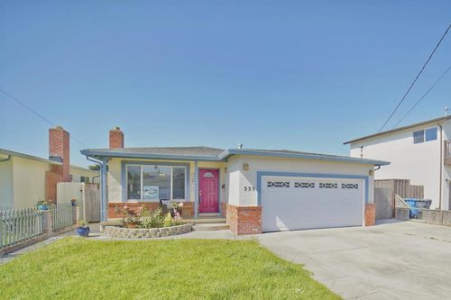 335 Grove St, Half Moon Bay, CA, 94019 | Card Image