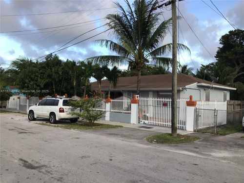 1860 Nw 45th St, Miami, FL, 33142-4748 | Card Image