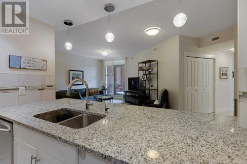 32 Varsity Estates Cir Nw, Calgary, AB, T3A2Y1 | Card Image