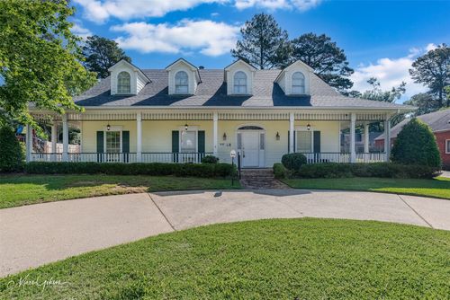8705 W Wilderness Way, Shreveport, LA, 71106-6826 | Card Image