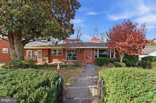 934 N East Street Ext, CULPEPER, VA, 22701-2236 | Card Image