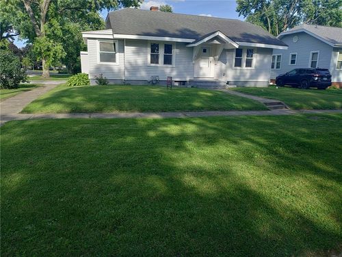 1200 S 15th St, Mattoon, IL, 61938-5612 | Card Image
