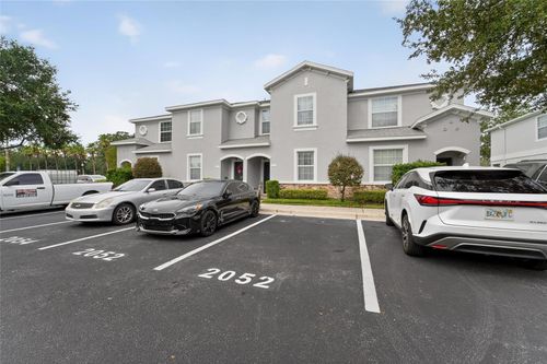 2052 Greenwood Valley Dr, PLANT CITY, FL, 33563-6994 | Card Image