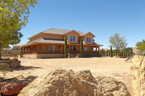 2206 E 2800 S, St. George, UT, 84790-8230 | Card Image