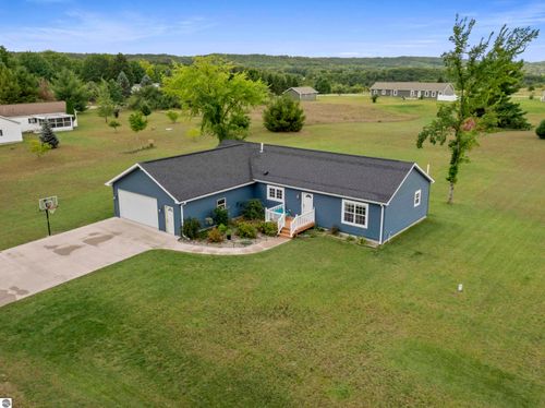 2400 Scenic Circle, Honor, MI, 49640 | Card Image