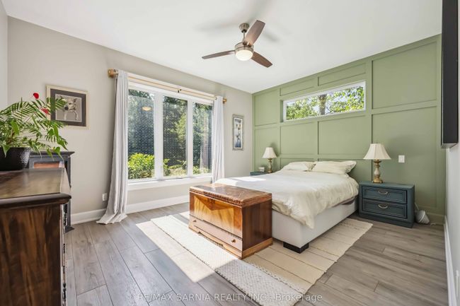 9934 Nipigon St, House other with 2 bedrooms, 2 bathrooms and 2 parking in Port Franks ON | Image 19