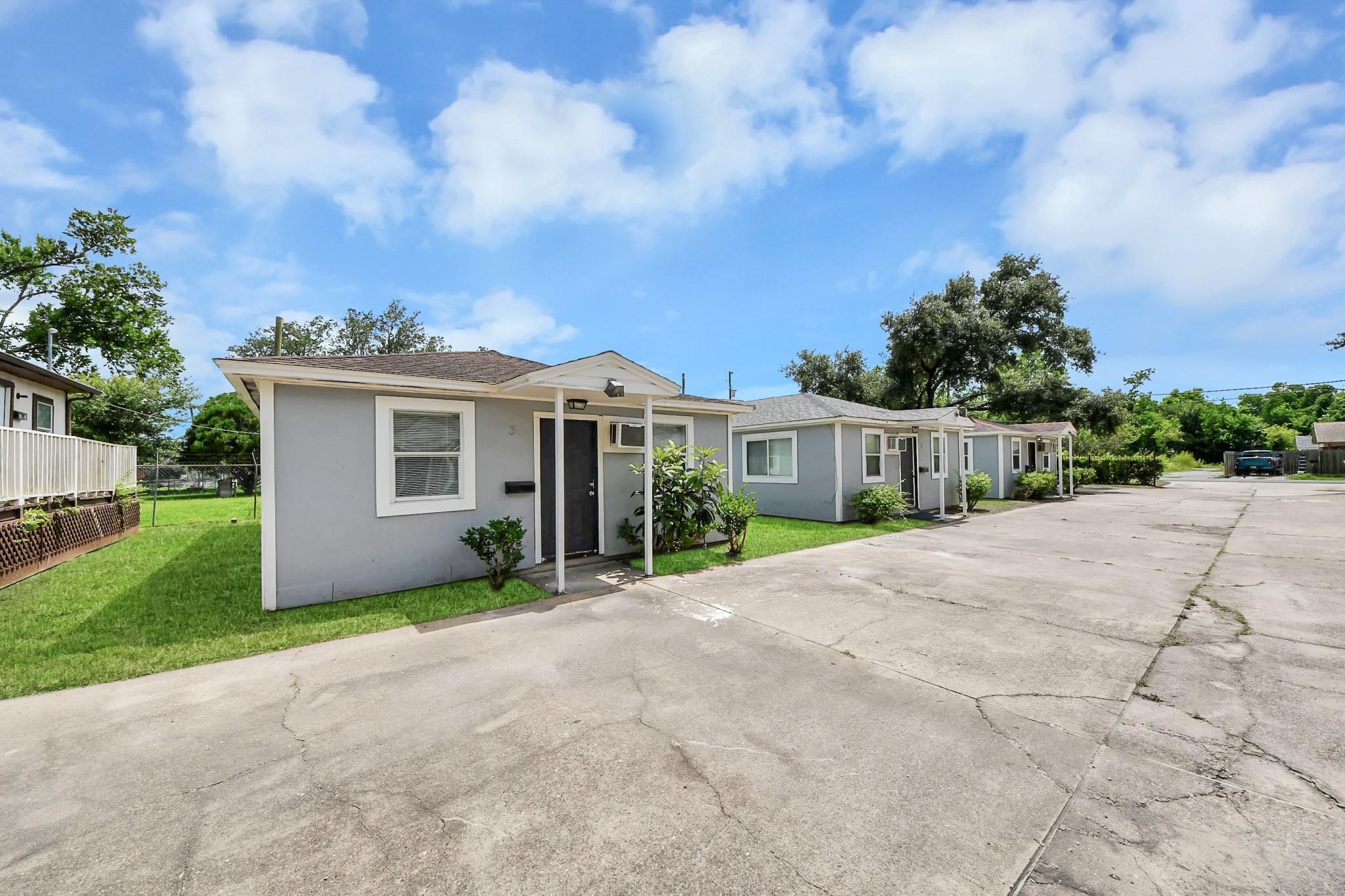 Residential Income in Houston 3