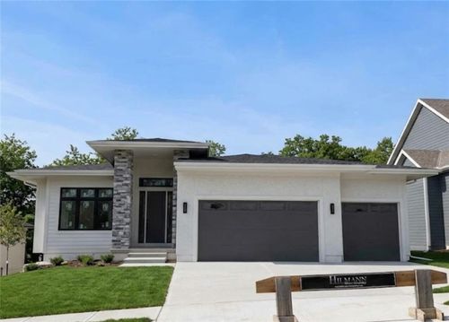 22415 W 89th Ter, Lenexa, KS, 66227-4036 | Card Image