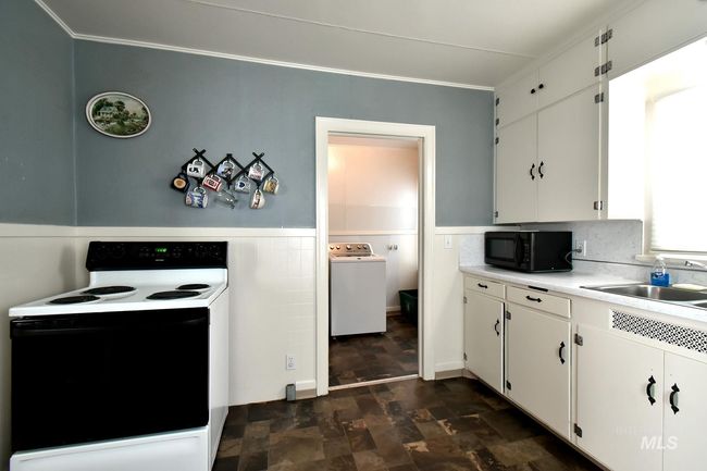 5513 Highway 95, Home with 6 bedrooms, 3 bathrooms and 6 parking in Potlatch ID | Image 11