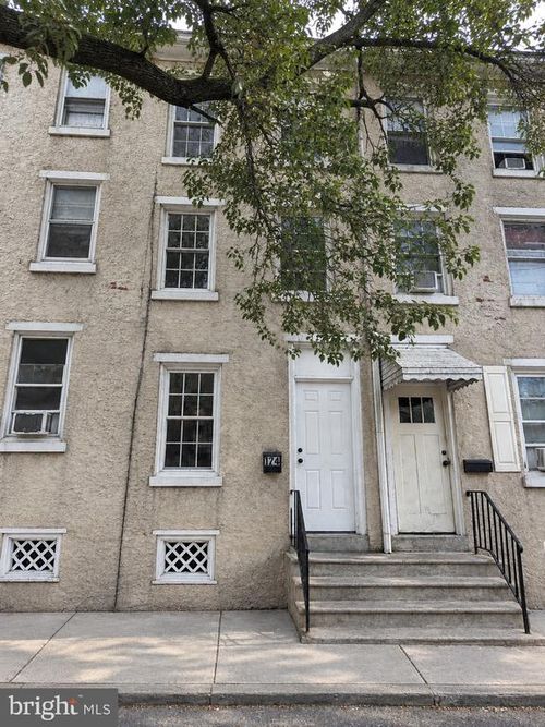 124 W Airy St, NORRISTOWN, PA, 19401-4724 | Card Image