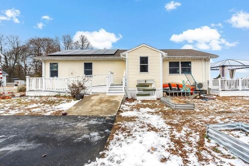 12 Lane 6, Warwick, RI, 02888-5618 | Card Image