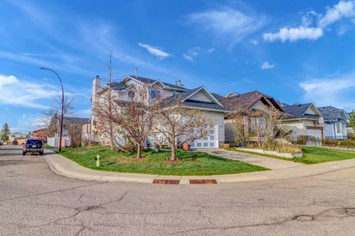 48 Martingrove Way Ne, Calgary, AB, T3J2T2 | Card Image