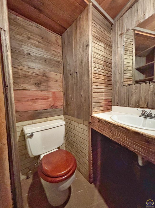8827 Greenwood Ave, House other with 3 bedrooms, 3 bathrooms and null parking in Ozawkie KS | Image 35