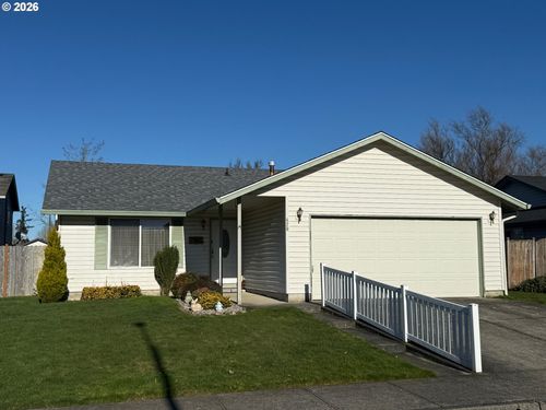 620 Se 11th St, Battle Ground, WA, 98604-8933 | Card Image