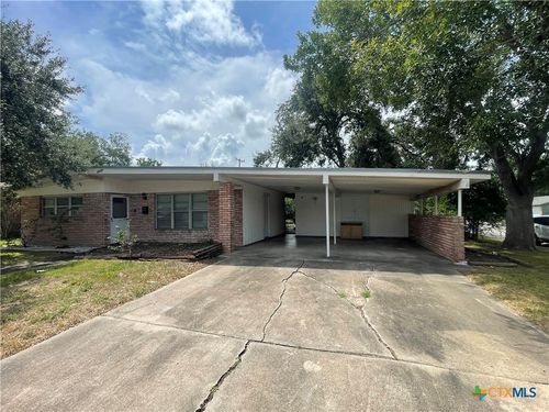 3001 Hummingbird St, Victoria, TX, 77901-7681 | Card Image