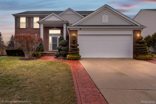 56543 Hastings Dr, Macomb, MI, 48042-6221 | Card Image