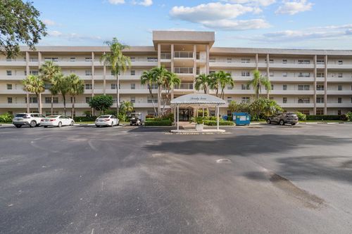 apt-307-3930 Oaks Clubhouse Dr, Pompano Beach, FL, 33069-3640 | Card Image
