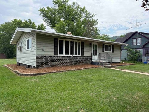 105 S 4th St, AVOCA, WI, 53506-7113 | Card Image