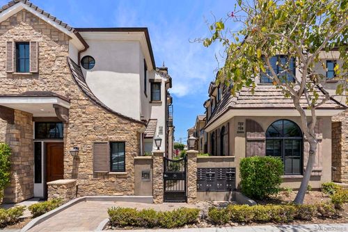 718 Silver St, La Jolla, CA, 92037-4834 | Card Image