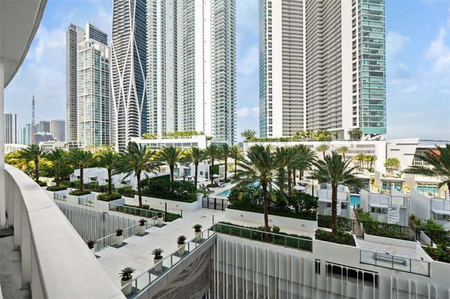 UNIT-909 - 851 Ne 1 St Ave, Condo with 3 bedrooms, 3 bathrooms and null parking in Miami FL | Image 38