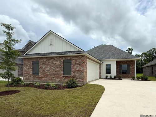 3696 Waterbury Ave, Baton Rouge, LA, 70810-3383 | Card Image