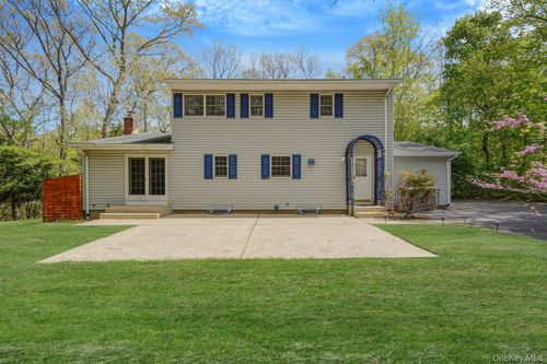 214 Landing Ave, Smithtown, NY, 11787-1772 | Card Image