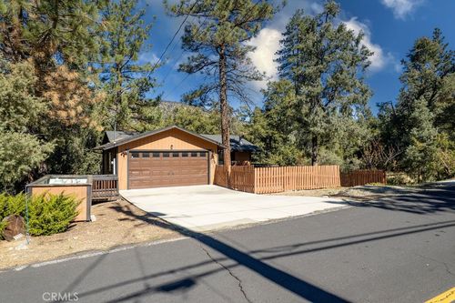 2233 Bernina Dr, Pine Mountain Club, CA, 93222-4151 | Card Image