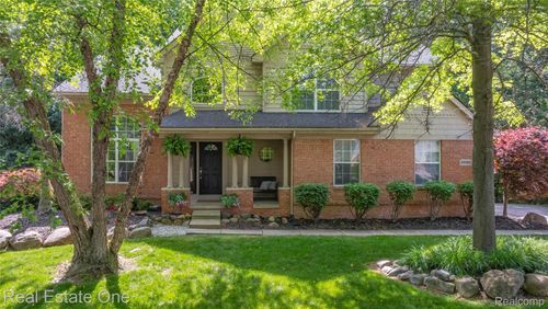 31085 Chatsford St, Novi, MI, 48377-1636 | Card Image