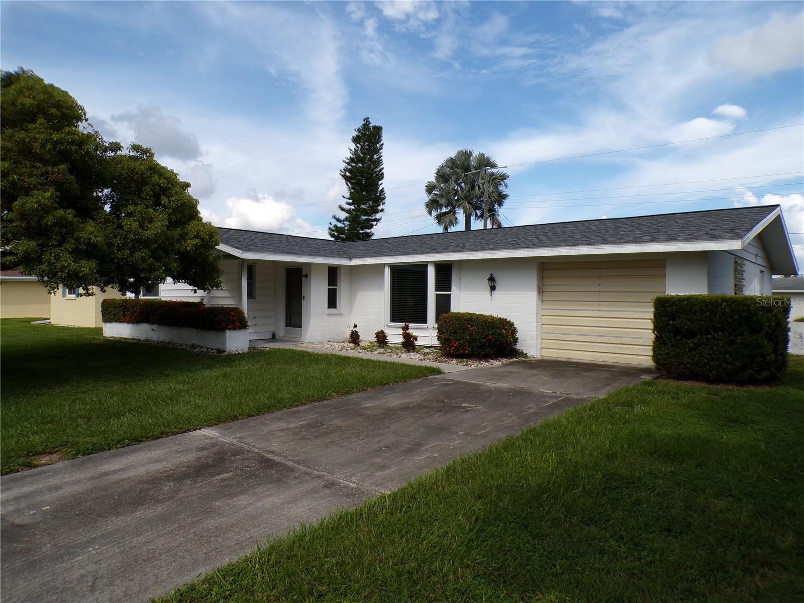 Bowline Dr, Sarasota, FL 34231