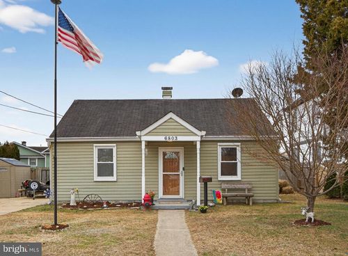 6803 Kenfig Dr, FALLS CHURCH, VA, 22042-3805 | Card Image