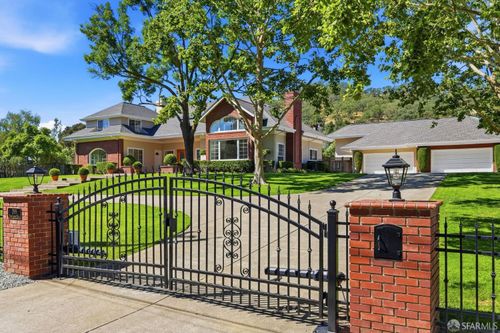 295 Pine Creek Rd, Walnut Creek, CA, 94598-5129 | Card Image