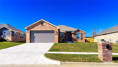 116 S 26th St, Collinsville, OK, 74021 | Card Image
