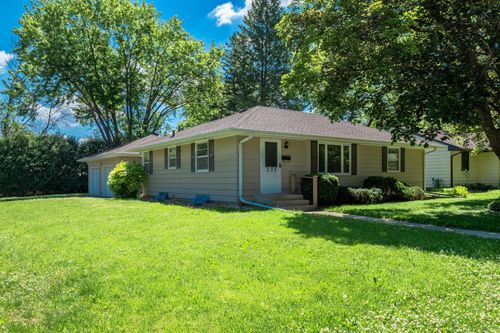 330 Linden St N, Northfield, MN, 55057-1425 | Card Image