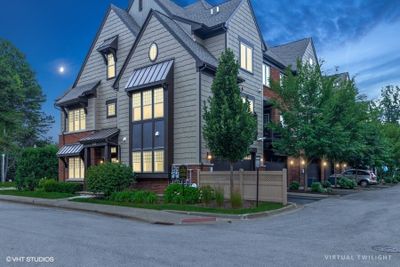 611 Parkside Court, Townhouse with 3 bedrooms, 2 bathrooms and 2 parking in Libertyville IL | Image 1