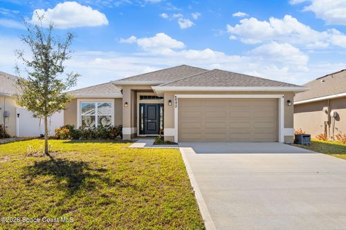 695 Lantana St, Cocoa, FL, 32926-5242 | Card Image