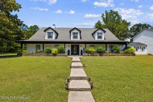 451 Cove Dr, Biloxi, MS, 39531-2026 | Card Image