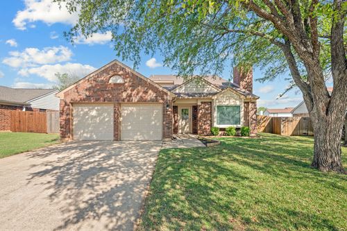 2621 Bayberry Ln, Euless, TX, 76039-7946 | Card Image