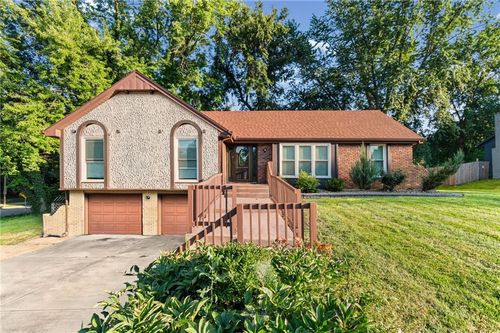 403 Kingsley Ave, Liberty, MO, 64068-2825 | Card Image