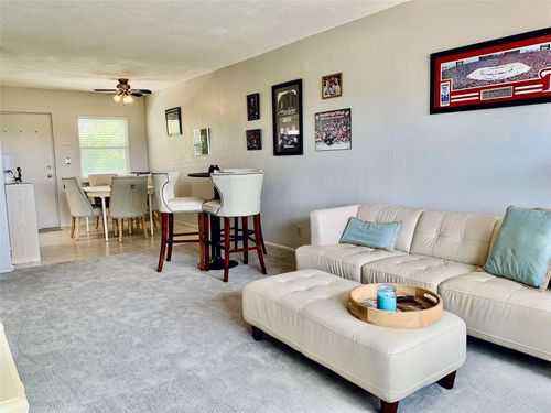 apt-606-2555 Ne 11th St, Fort Lauderdale, FL, 33304-3211 | Card Image
