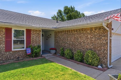 1608 N Green Leaf Circle, Edmond, OK, 73013 | Card Image